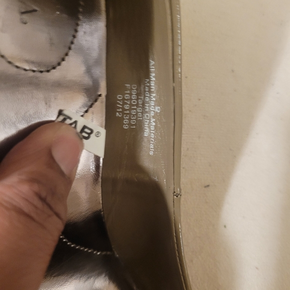 Merona Beige Patent Leather Heels Pumps Shoes Women's Size 9 - Picture 12 of 16